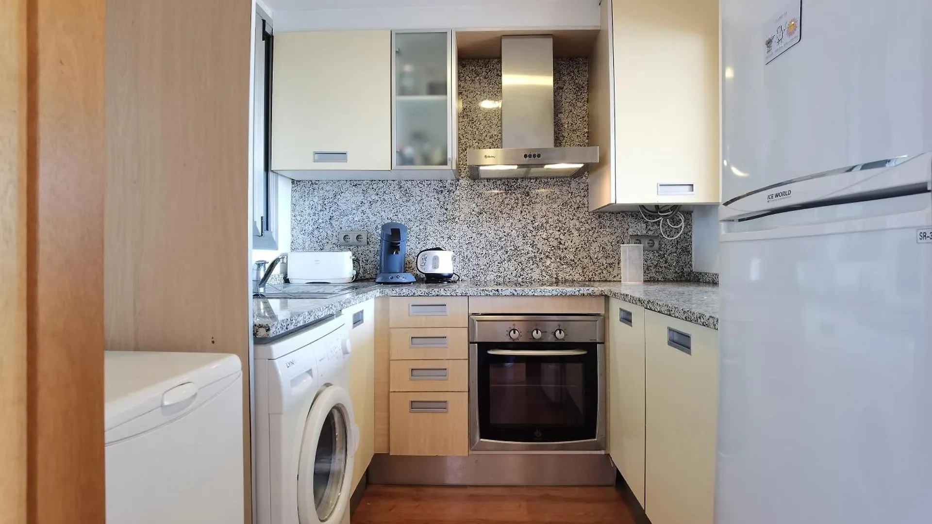 Leon Inmo Apartment Ancora - 15804 Empuriabrava Spain