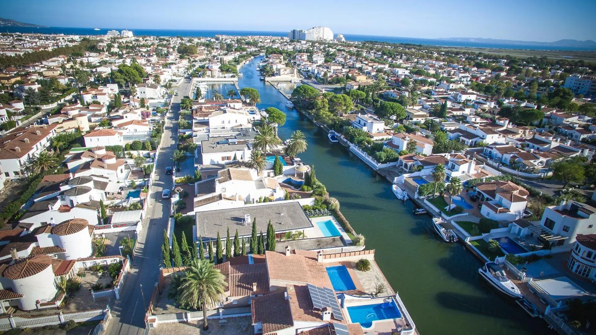 Leon Inmo Apartment Ancora - 15804 Empuriabrava